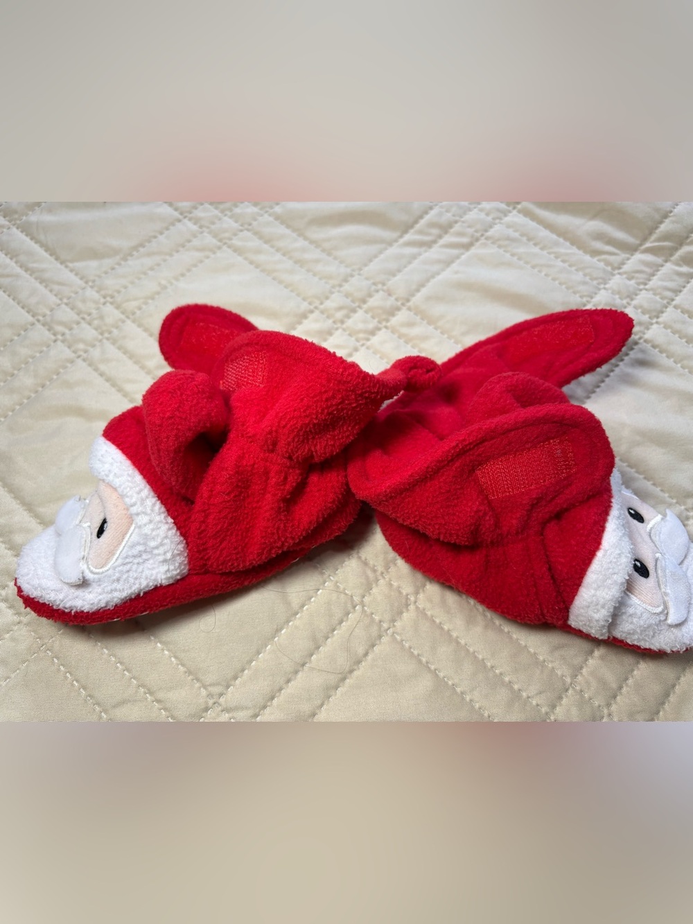 18-24M Fleece Santa Slipper Booties - Picture 3 of 5